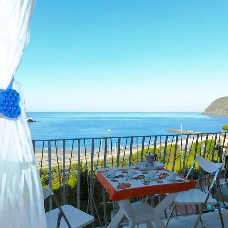 Bilocale Con Favolosa Vista Mare Леванто Экстерьер фото